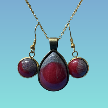 Ensemble de pendentif et boucles d'oreilles